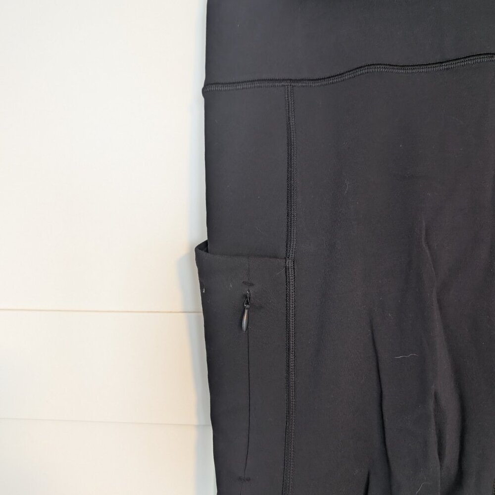 Athleta Crops - Picture 2 of 4